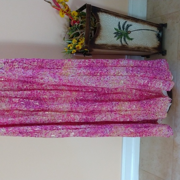 BCBG Maxazria Maxi Dress. - Picture 3 of 16
